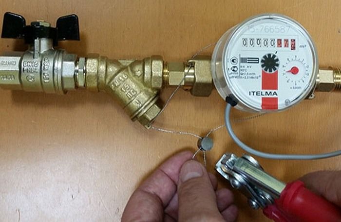 Для чего нужна опломбировка водосчётчиков