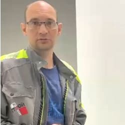 Специалист Александр Николаевич